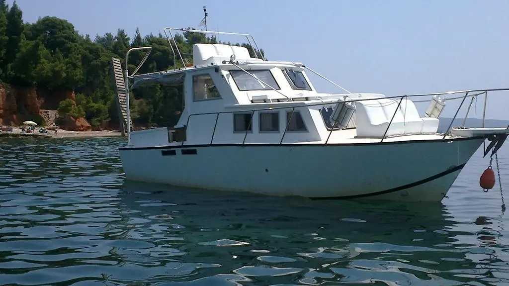Ferienhaus Leonardo, Houseboat In The Pool Griechenland